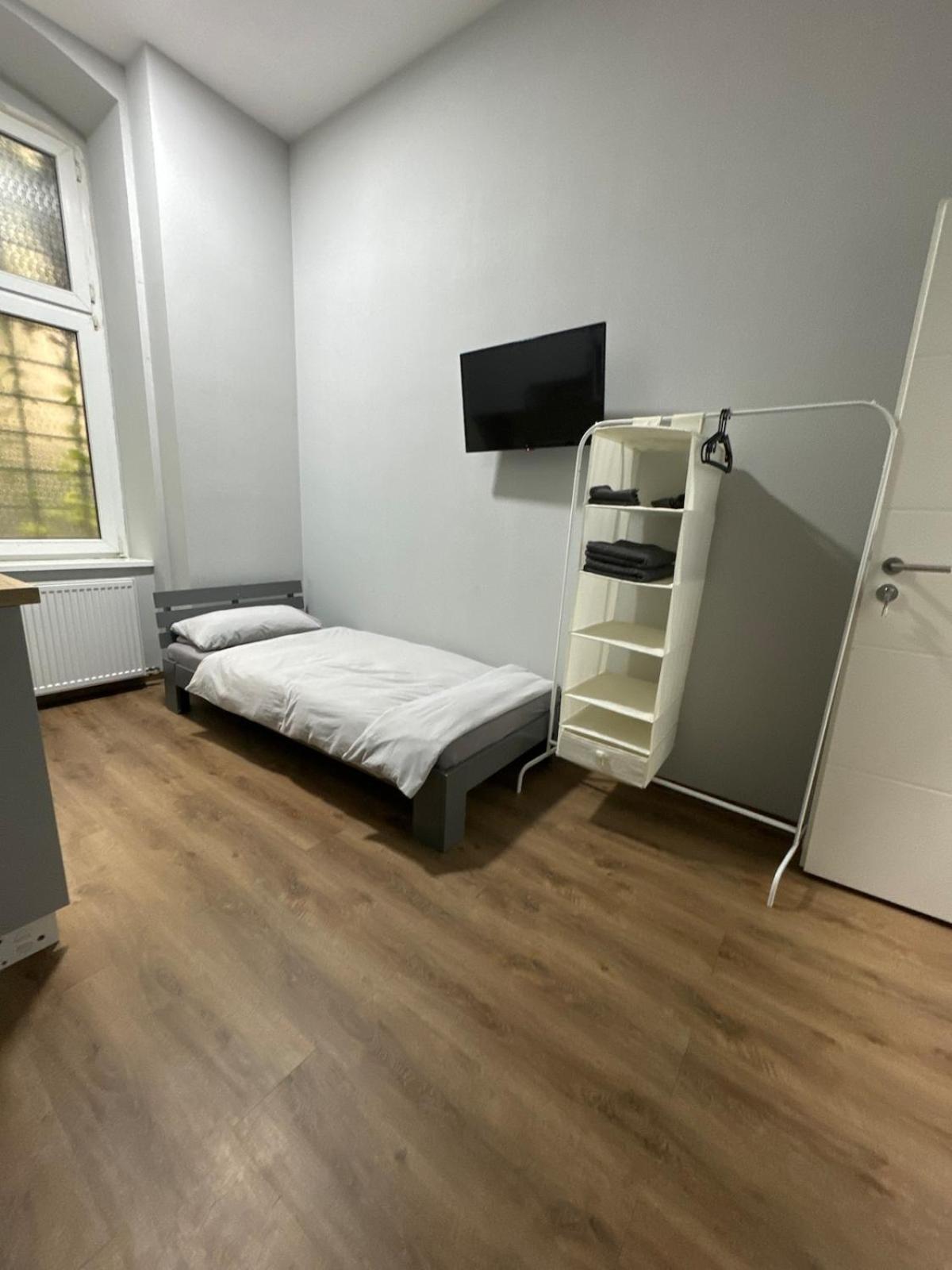 Appartement 103 *
